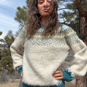 Handmade in PERU 100% Alpaca sweater